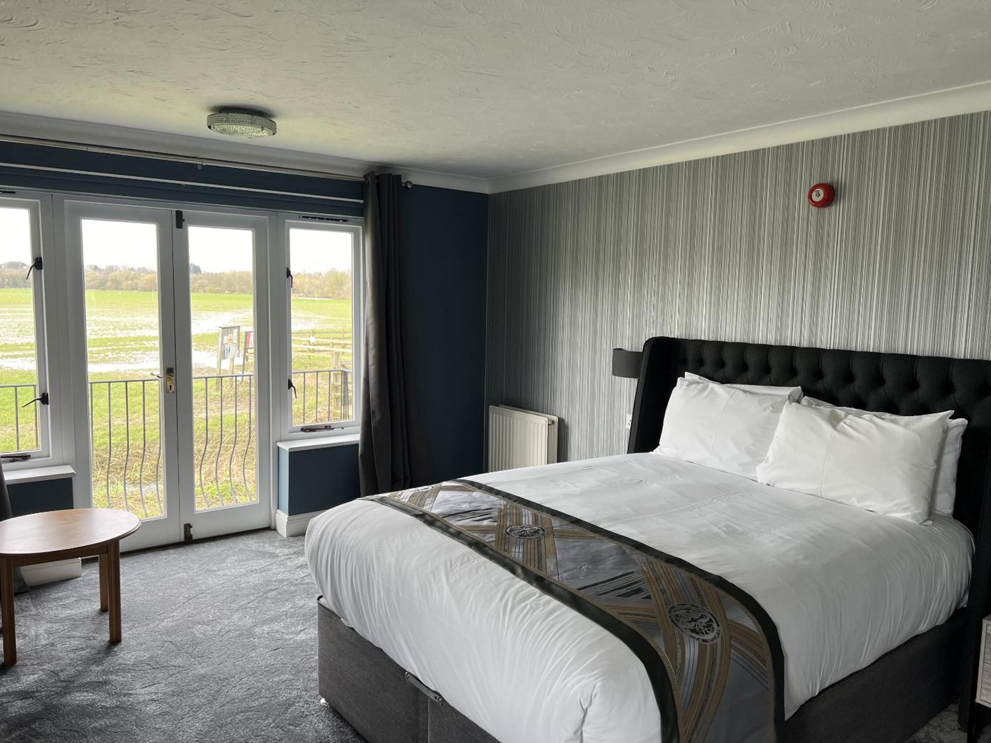 Dolphin Hotel Cambridge St Ives Kültér fotó